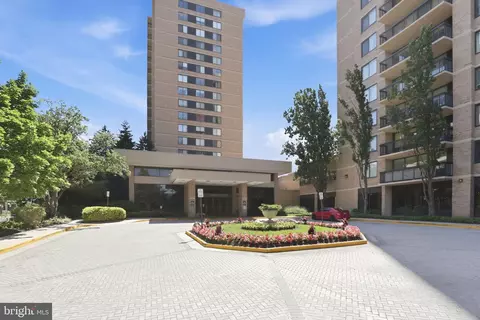 3713 S George Mason Dr #810, Falls Church, VA 22041