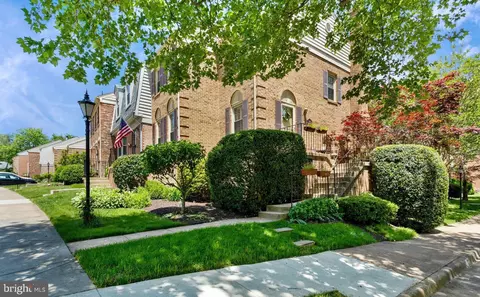 5459 Cheshire Meadows Way, Fairfax, VA 22032