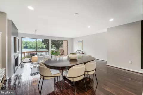Dining - 2028 Lakewinds Dr, Reston, VA 20191 photo 4 of 5
