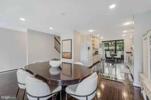 Dining - 2028 Lakewinds Dr, Reston, VA 20191 photo 3 of 5