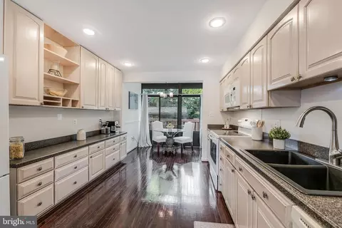 Other - 2028 Lakewinds Dr, Reston, VA 20191 photo 14 of 30