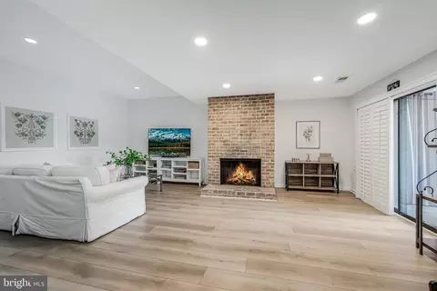 Living - 2028 Lakewinds Dr, Reston, VA 20191 photo 5 of 5