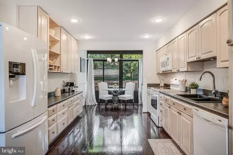 Kitchen - 2028 Lakewinds Dr, Reston, VA 20191 photo 1 of 4