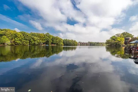 View/Area - 2028 Lakewinds Dr, Reston, VA 20191 photo 9 of 9