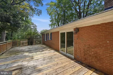 Exterior - 6702 Harwood Pl, Springfield, VA 22152 photo 3 of 7