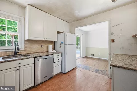 Kitchen - 6702 Harwood Pl, Springfield, VA 22152 photo 1 of 1