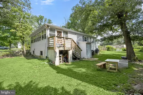 Exterior - 7116 Neuman St, Springfield, VA 22150 photo 7 of 10