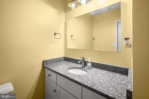 Bath - 7116 Neuman St, Springfield, VA 22150 photo 3 of 3