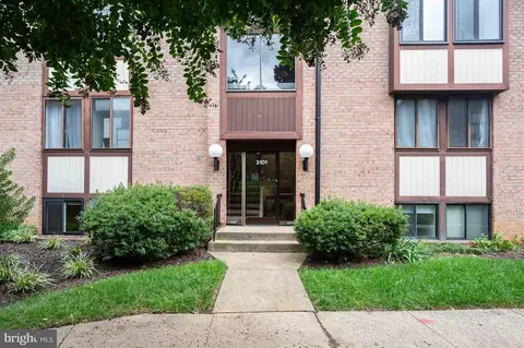 3101 Buccaneer Ct #1, Fairfax, VA 22031
