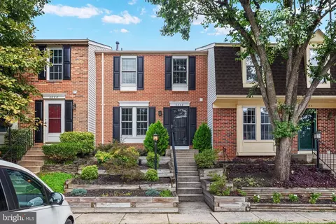 6026 Buttercup Ct, Alexandria, VA 22310