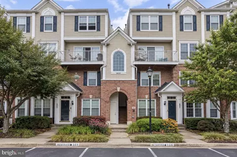 6035 Terrapin Pl #303, Alexandria, VA 22310