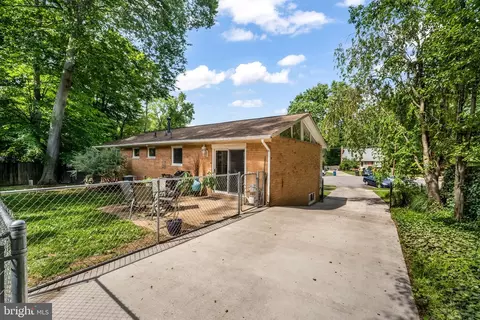 Exterior - 8926 Cromwell Dr, Springfield, VA 22151 photo 9 of 12