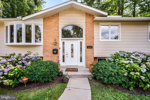 Exterior - 8926 Cromwell Dr, Springfield, VA 22151 photo 1 of 12
