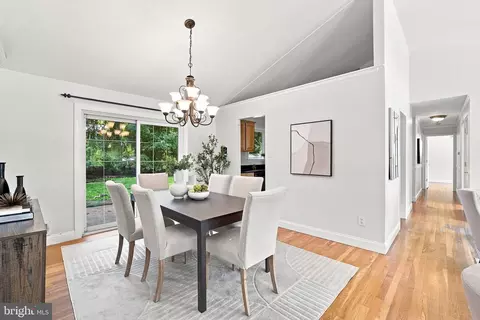 Dining - 8926 Cromwell Dr, Springfield, VA 22151 photo 2 of 3