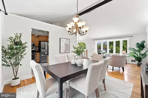 Dining - 8926 Cromwell Dr, Springfield, VA 22151 photo 3 of 3
