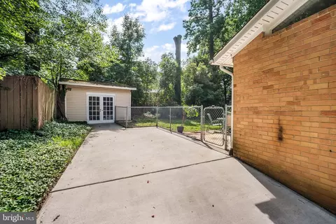 Exterior - 8926 Cromwell Dr, Springfield, VA 22151 photo 8 of 12