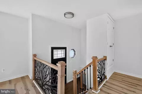Entry Way - 7608 Devries Dr, Lorton, VA 22079 photo 1 of 5