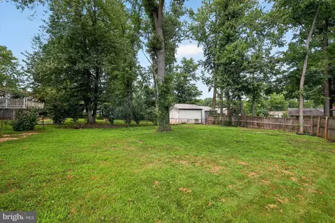 Exterior - 7608 Devries Dr, Lorton, VA 22079 photo 5 of 6