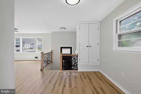 Entry Way - 7608 Devries Dr, Lorton, VA 22079 photo 3 of 5