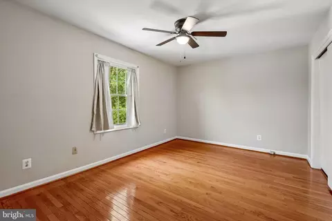 Bedroom - 8400 Penshurst Dr #583, Springfield, VA 22152 photo 3 of 6