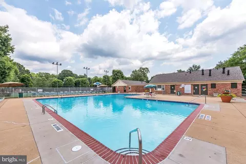 Exterior - 8400 Penshurst Dr #583, Springfield, VA 22152 photo 6 of 10