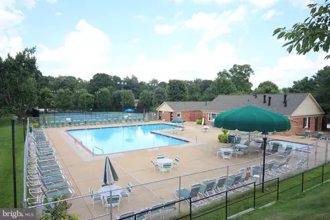 Exterior - 8400 Penshurst Dr #583, Springfield, VA 22152 photo 5 of 10