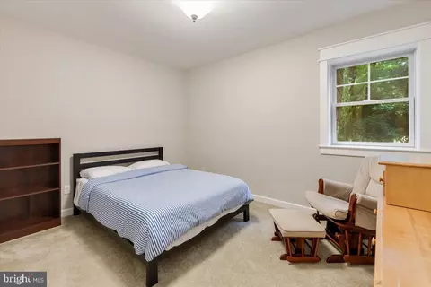 Bedroom - 6619 Byrnes Dr, Mclean, VA 22101 photo 7 of 7
