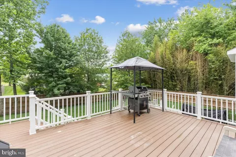 Exterior - 6619 Byrnes Dr, Mclean, VA 22101 photo 7 of 14