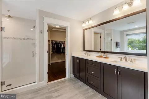 Entry Way - 6619 Byrnes Dr, Mclean, VA 22101 photo 7 of 8
