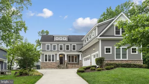 Exterior - 6619 Byrnes Dr, Mclean, VA 22101 photo 13 of 14