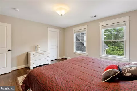 Bedroom - 6619 Byrnes Dr, Mclean, VA 22101 photo 3 of 7