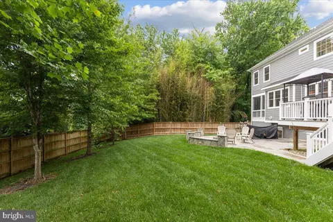 Exterior - 6619 Byrnes Dr, Mclean, VA 22101 photo 8 of 14
