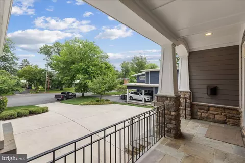 Exterior - 6619 Byrnes Dr, Mclean, VA 22101 photo 6 of 14