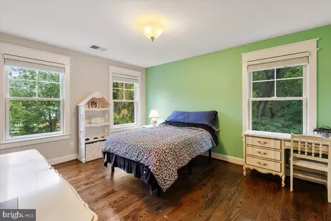 Bedroom - 6619 Byrnes Dr, Mclean, VA 22101 photo 4 of 7