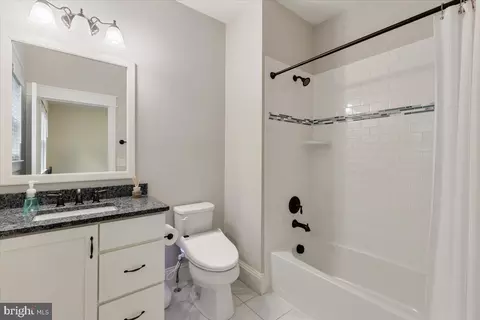 Bath - 6619 Byrnes Dr, Mclean, VA 22101 photo 1 of 5