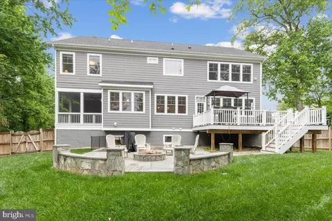 Exterior - 6619 Byrnes Dr, Mclean, VA 22101 photo 4 of 14