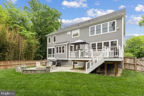 Exterior - 6619 Byrnes Dr, Mclean, VA 22101 photo 11 of 14