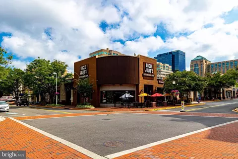 Exterior - 1888 Easterly Rd, Reston, VA 20190 photo 10 of 11