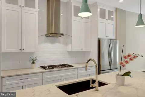 Kitchen - 1888 Easterly Rd, Reston, VA 20190 photo 3 of 4