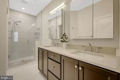 Bath - 1888 Easterly Rd, Reston, VA 20190 photo 2 of 5