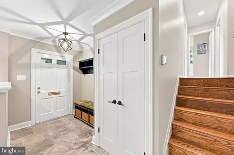 Entry Way - 5214 Heming Ave, Springfield, VA 22151 photo 5 of 5