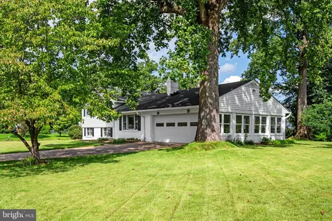 Exterior - 5214 Heming Ave, Springfield, VA 22151 photo 3 of 10