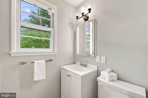 Bath - 5214 Heming Ave, Springfield, VA 22151 photo 2 of 4