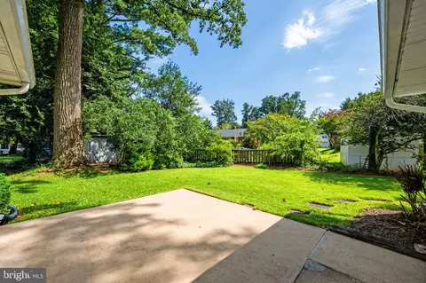 Exterior - 5214 Heming Ave, Springfield, VA 22151 photo 8 of 10