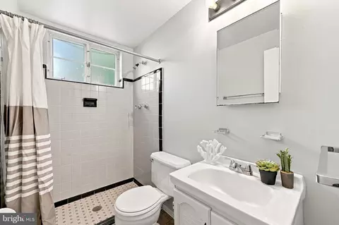 Bath - 5214 Heming Ave, Springfield, VA 22151 photo 4 of 4