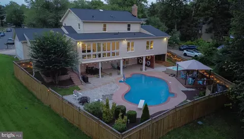 12043 Forbes Glen Dr, Herndon, VA 20170