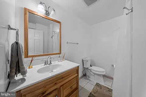 Bath - 703 Dranesville Rd, Herndon, VA 20170 photo 4 of 4