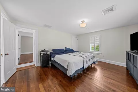 Bedroom - 703 Dranesville Rd, Herndon, VA 20170 photo 4 of 7