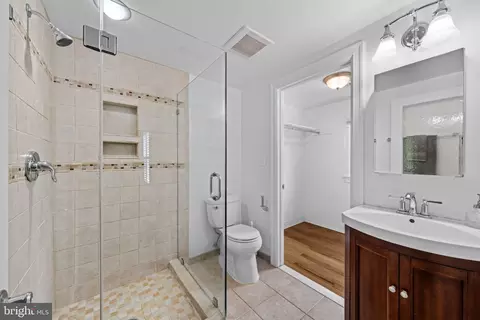 Bath - 703 Dranesville Rd, Herndon, VA 20170 photo 1 of 4