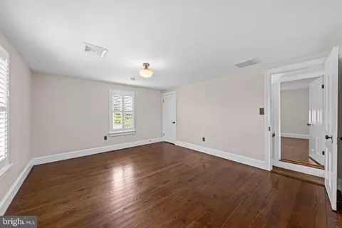 Bedroom - 703 Dranesville Rd, Herndon, VA 20170 photo 2 of 7